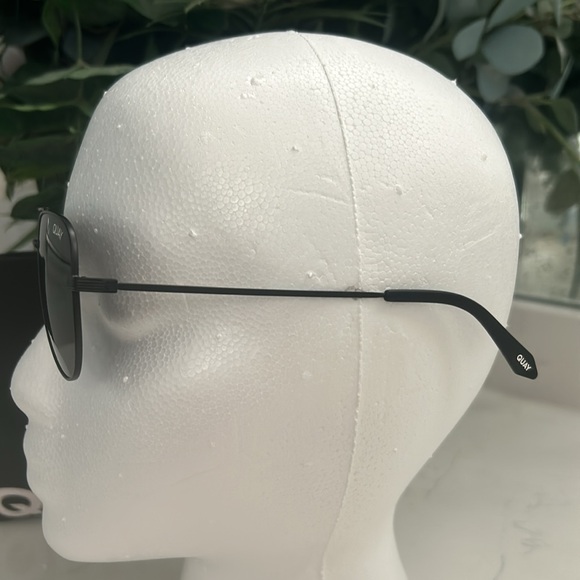 Quay Aviator Sunglasses - Picture 3 of 7